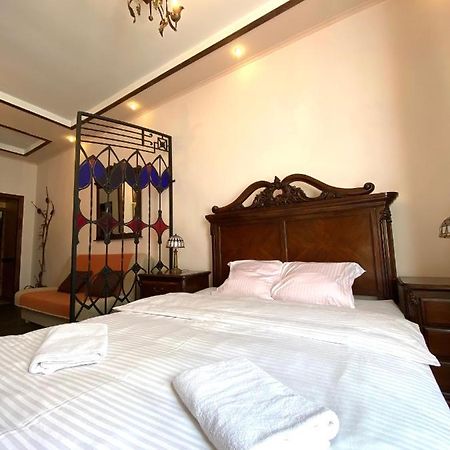 Квартира На Вулиці Лесі Українки 19 Lviv Dış mekan fotoğraf