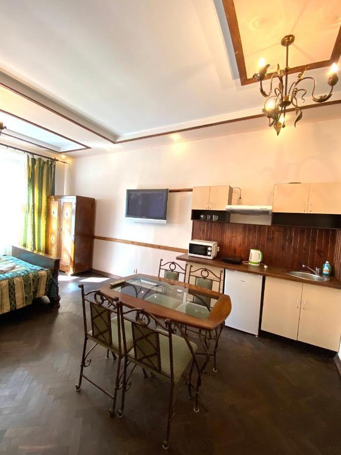 Квартира На Вулиці Лесі Українки 19 Lviv Dış mekan fotoğraf